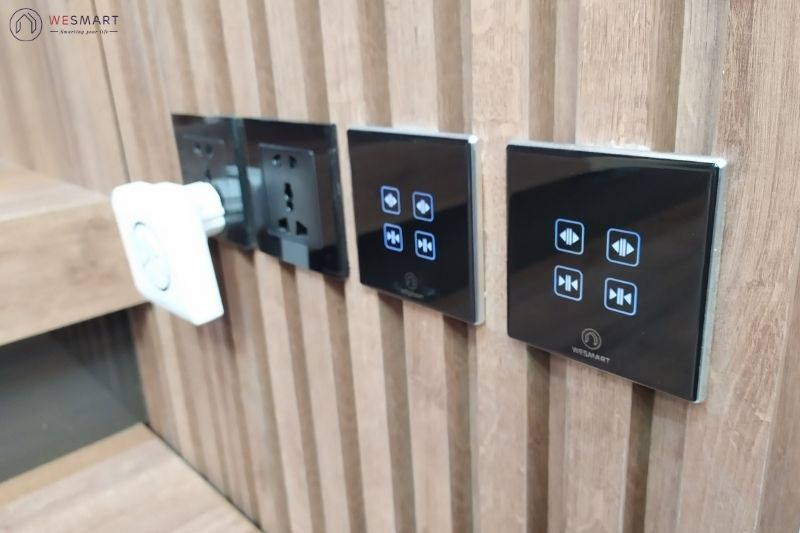 Cùng khách hàng trải nghiệm nhà thông minh WESMART